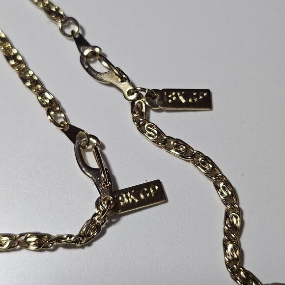 **Final Sale** 18K Gold Plated Necklace 20" And Bracelet 7.5" Set - Picture 10 of 12